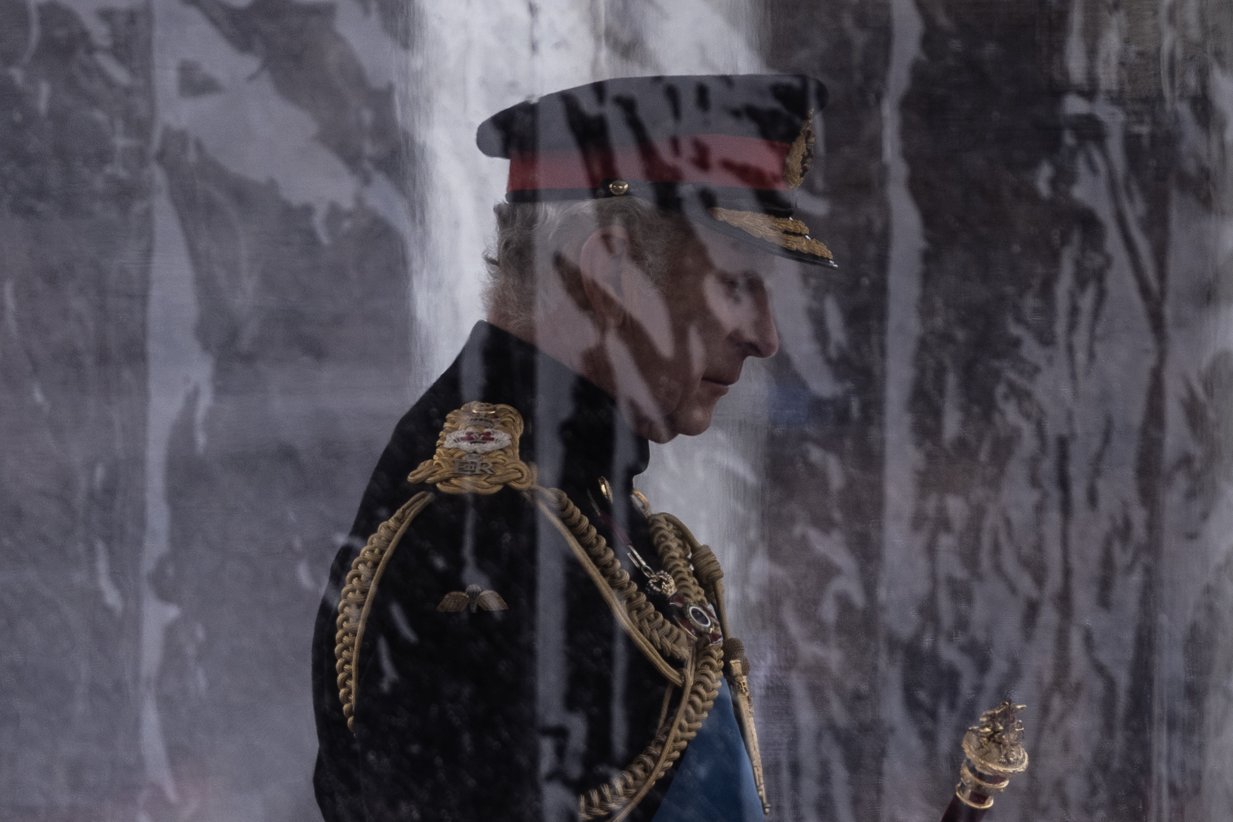 Nova pesquisa traz péssimas notícias para monarquia e rei Charles