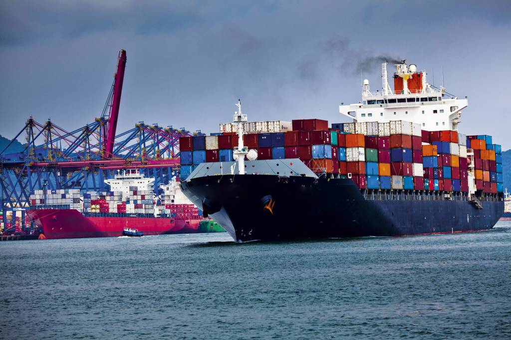 Governo nega fim de isenções para importações de até US$ 50