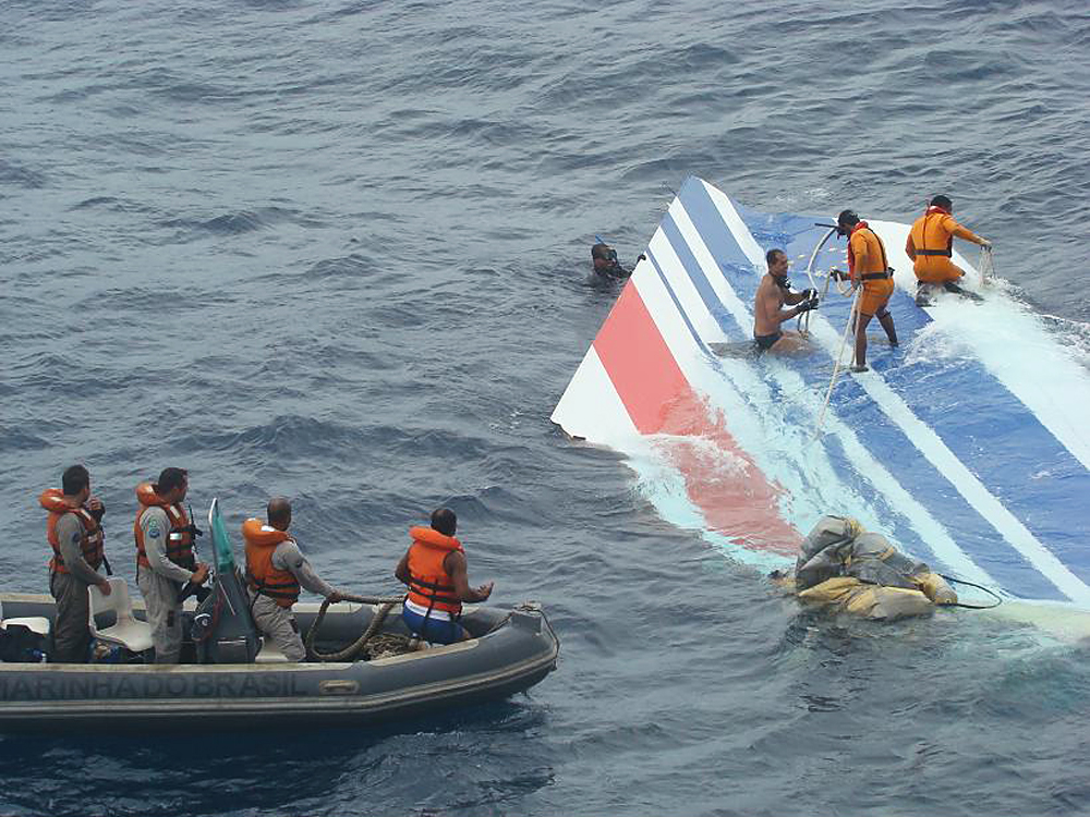 Brazilian Air Force Finds More Debris From Air France Flight 447 xx