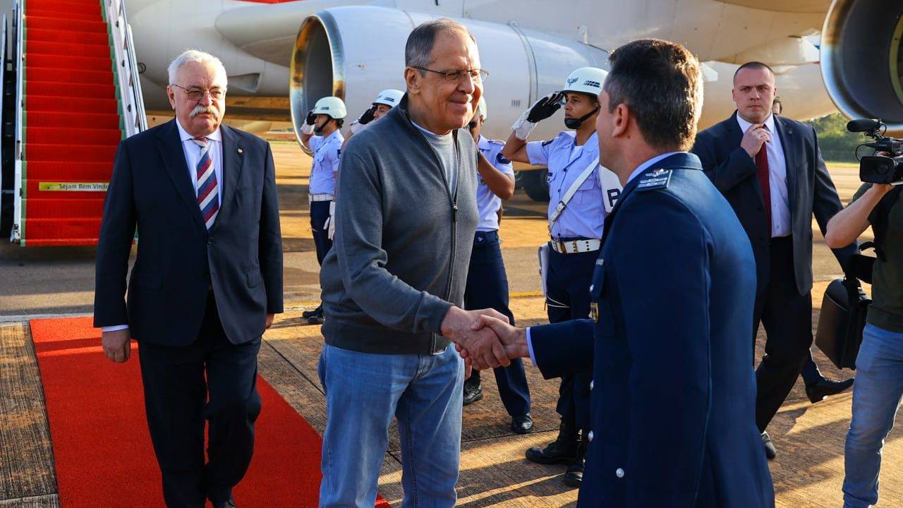 O chanceler russo, Sergei Lavrov, chega a Brasília para encontros com o alto escalão do Itamaraty e com o presidente Lula. 17/04/2023 -