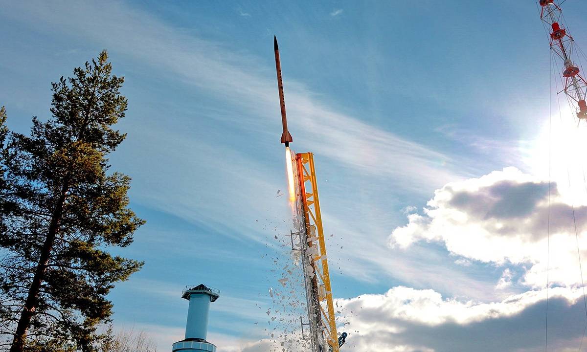 The STERN HyEnD was successfully launched from Esrange Space Center