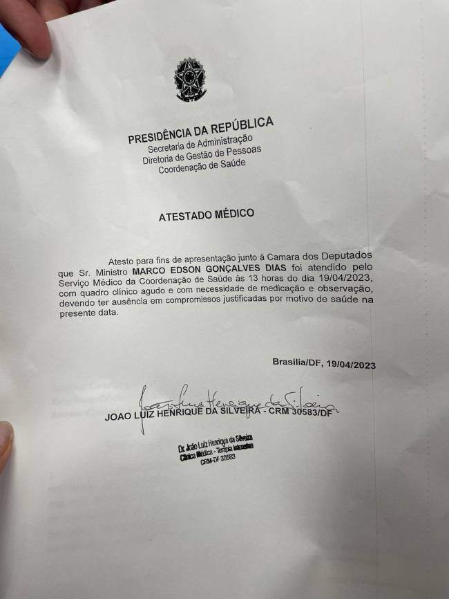 Atestado médico do ministro do Gabinete de Segurança Institucional, Marco Edson Gonçalves Dias