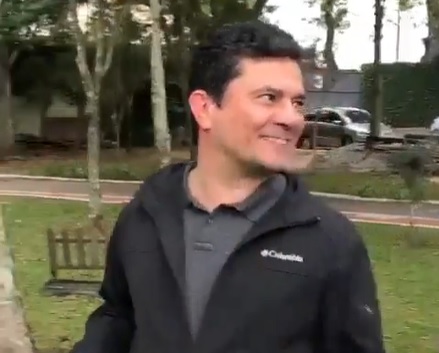 O senador Sergio Moro (União Brasil-PR) fez piada sobre "comprar habeas corpus do Gilmar Mendes"