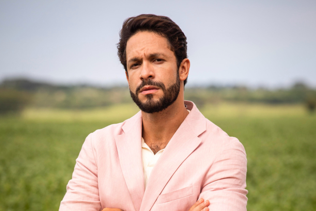 Como o italiano de ‘Terra e Paixão’ uniu dois golpistas famosos da Netflix