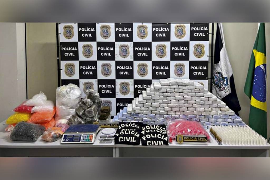 FENTANIL—APREENSAO—CARIACICA-ES-2023-2-a.jpg TRÁFICO - Apreensão de fentanil irregular: São Paulo, Espírito Santo e Amazonas registraram ações da Polícia Federal