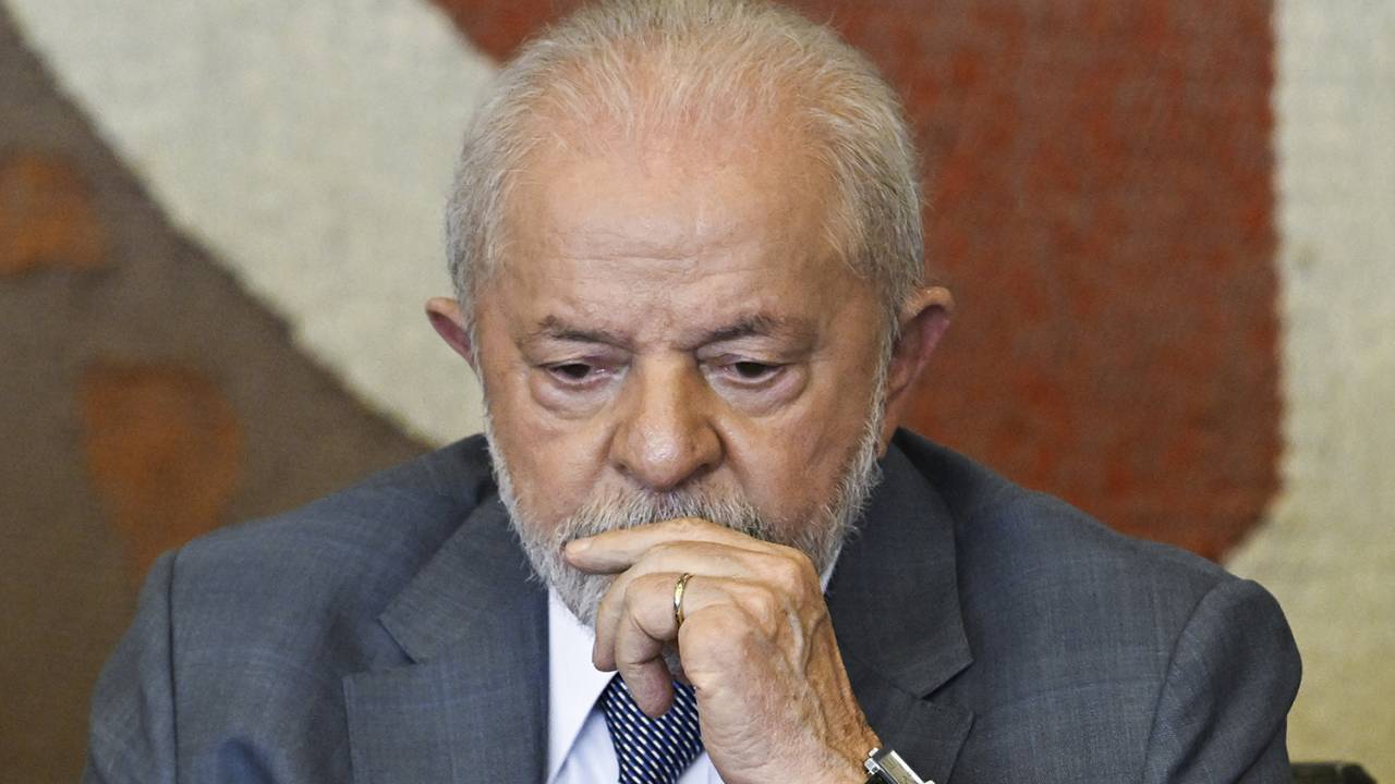 SEM ÁRBITRO - Lula: distanciamento do presidente amplia problemas políticos