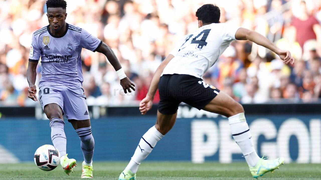 O atacante brasileiro Vinicius Junior, do Real Madrid, durante jogo contra o Valencia pelo Campeonato Espanhol