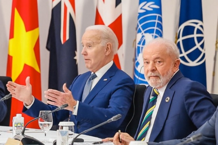 O presidente Luiz Inácio Lula da Silva participa de reunião da cúpula do G7, no Japão, ao lado do presidente dos EUA, Joe Biden