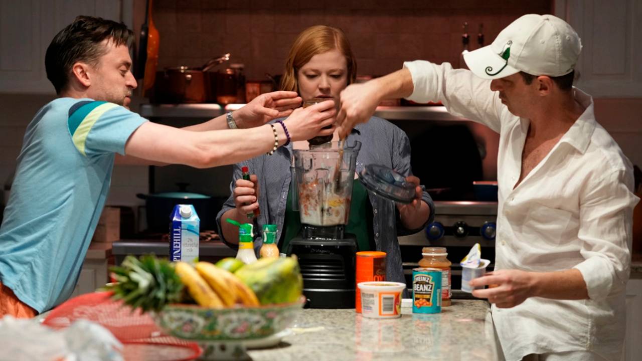Roman (Kieran Culkin), Shiv (Sarah Snook) e Kendall (Jeremy Strong) no último episódio de 'Succession' -