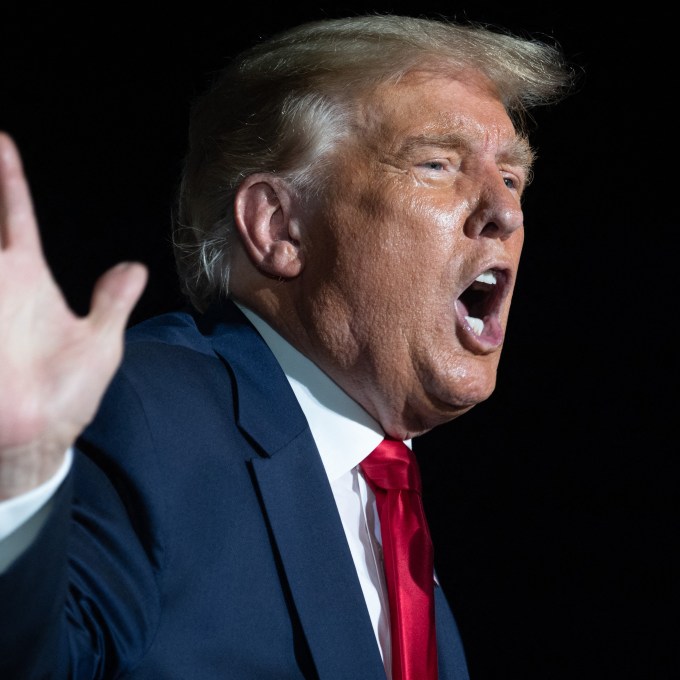 EUA: Como o fantasma da prisão afeta campanha presidencial de Trump