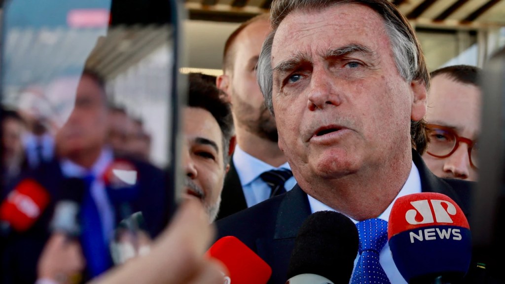 Acreditem, Bolsonaro apelou até para a tragédia do submarino