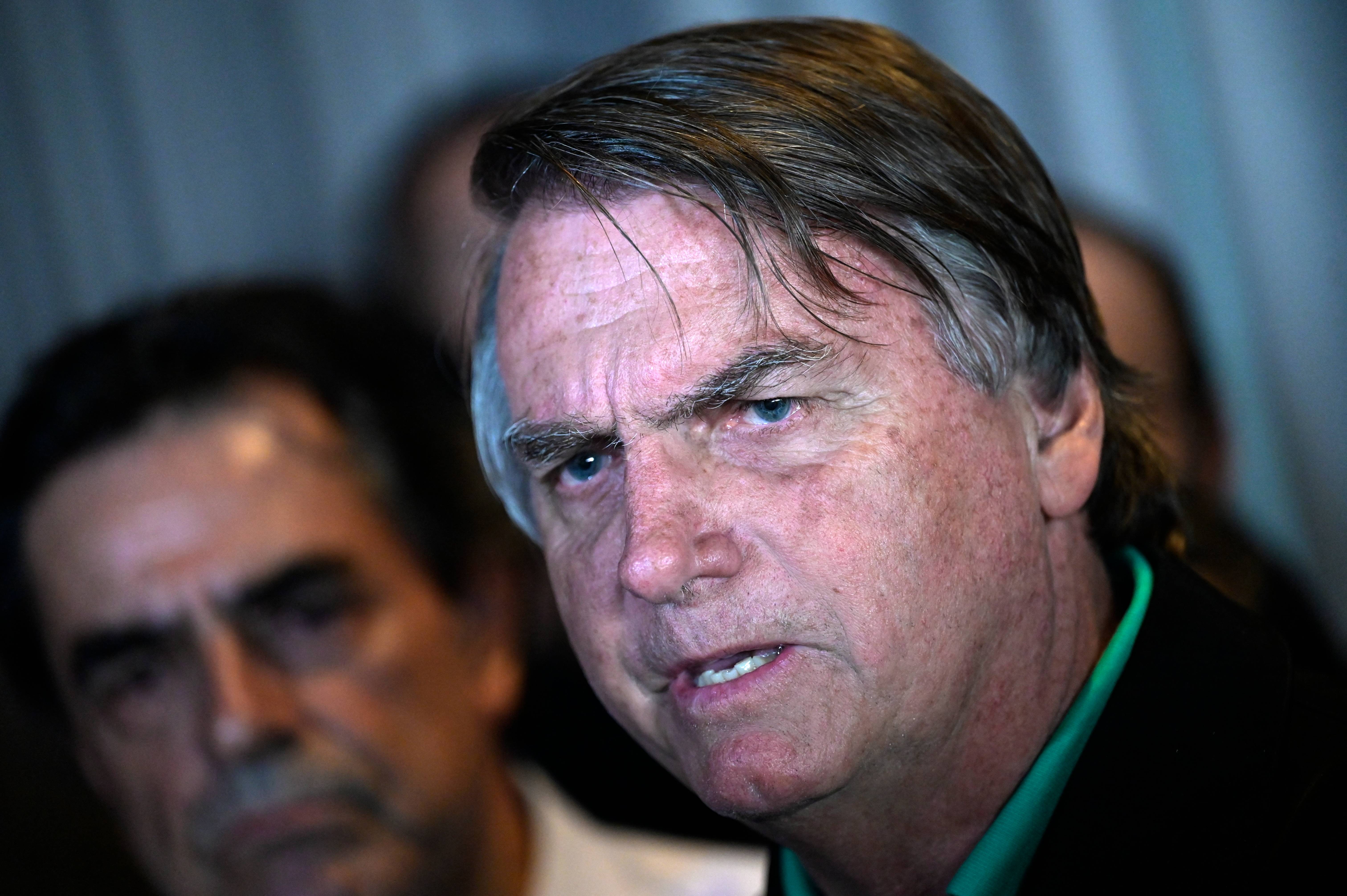 Bolsonaro espera que Comissão de Ética lhe dê razão no caso das joias