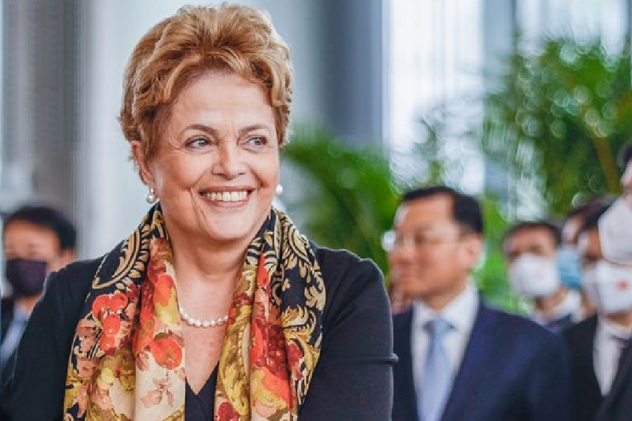 TRF1 isenta Dilma Rousseff das pedaladas fiscais