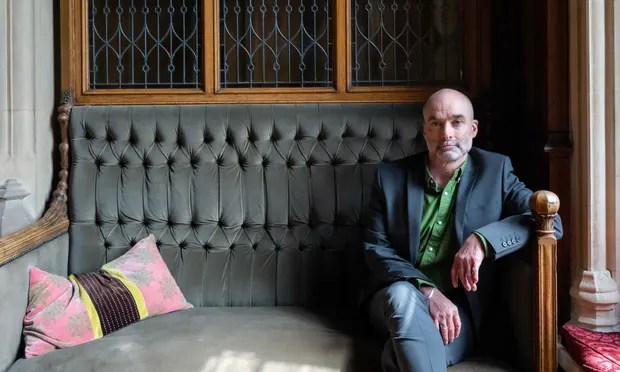 Professor assume primeira cátedra destinada à história LGBTQ+ de Oxford