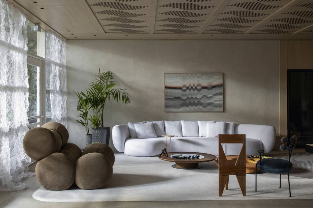 As curvas dominam a cena nas exposições de design, resgatando Niemeyer