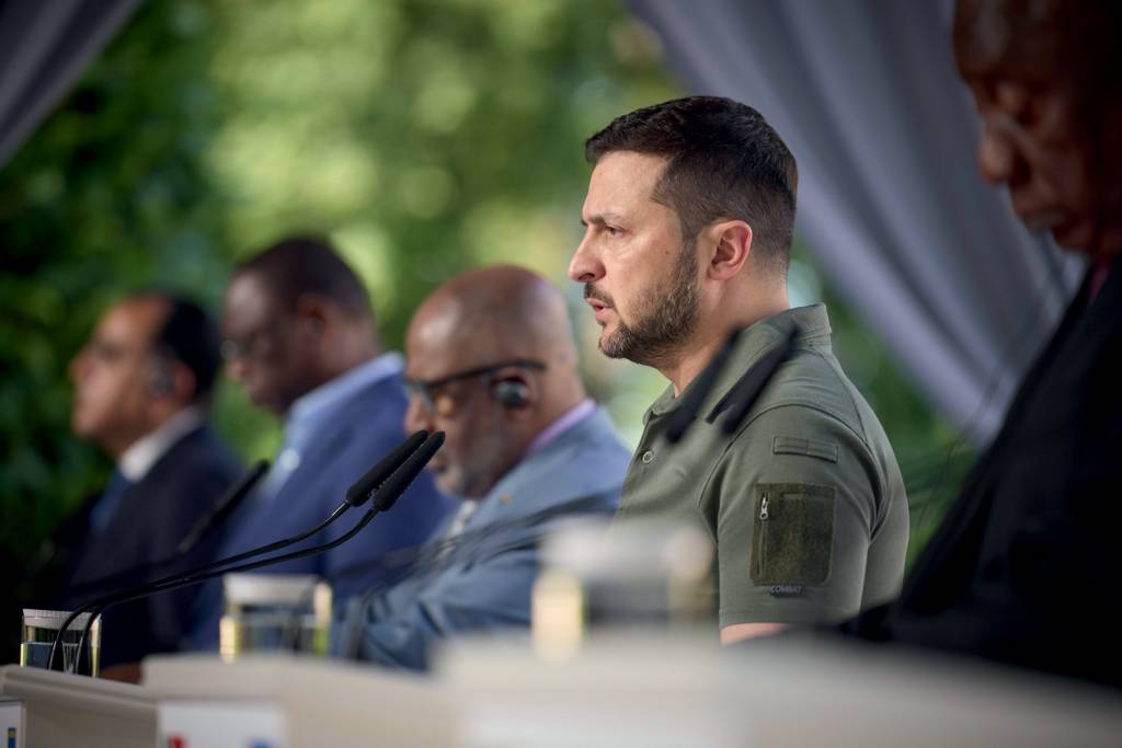 Russia Ukraine War APOSTA - Zelensky: manutenção de apoio depende de avanços significativos