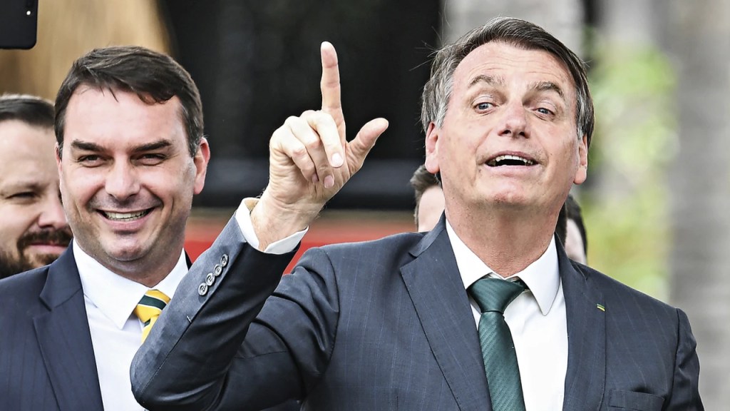 Aliados de Bolsonaro tentaram jogada final na véspera do julgamento no TSE