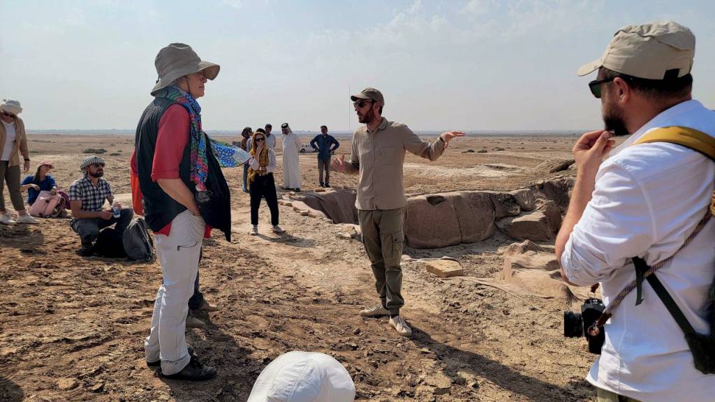 LAGASH-IRAQUE-PESQUISADORES_2023-01.jpg PONTO DE ENCONTRO - Escavações: além de área externa e cozinha, os cientistas encontraram recipientes de bebidas