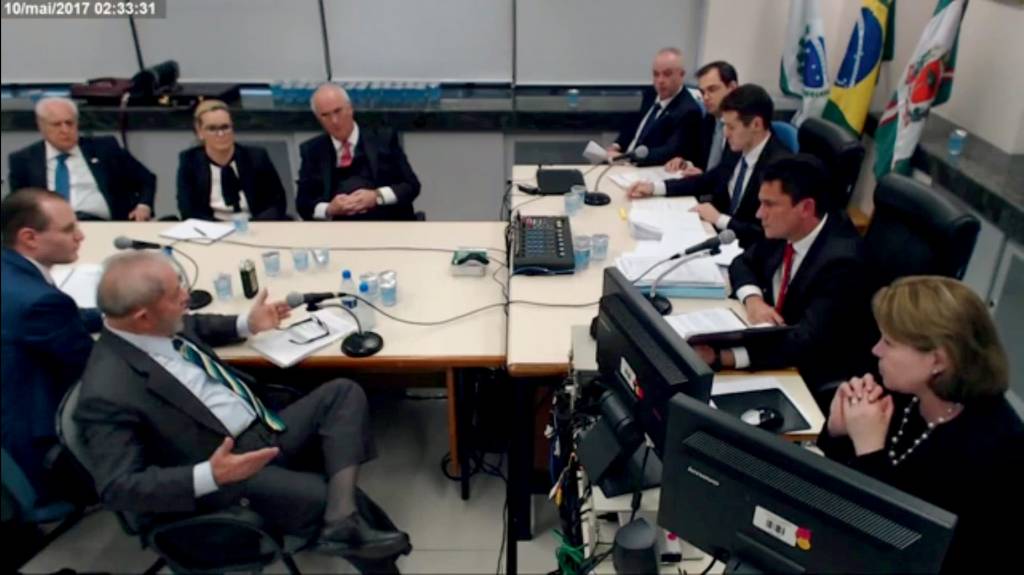 LULA-DEPOIMENTO MORO-2017-611.jpg EM 2017 - O advogado, Lula e o então juiz Sergio Moro: o primeiro confronto