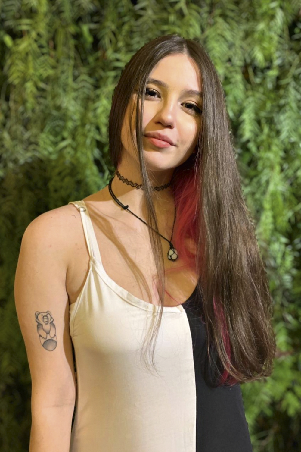 PERSONAGEM-CLARA-VERLY.jpg FALAR É PRECISO - Após enfrentar uma depressão e ter uma ansiedade diagnosticada, a universitária Clara Verly, 21 anos, resolveu romper o silêncio que ainda ronda os males da mente. “Quando você se abre, percebe que não está sozinha e ajuda outras pessoas”, diz