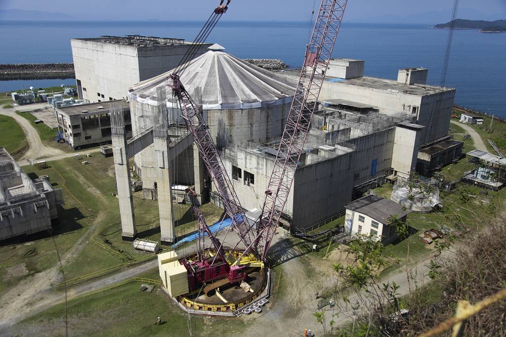 Conselho de política energética adia mais uma vez decisão sobre Angra 3
