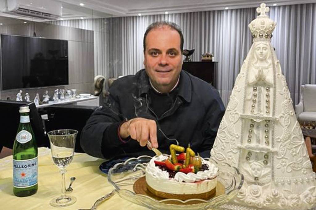 padre-Wagner-Portugal.jpeg O CHEFE - Portugal, ex-padre e atual CEO: administração na mira