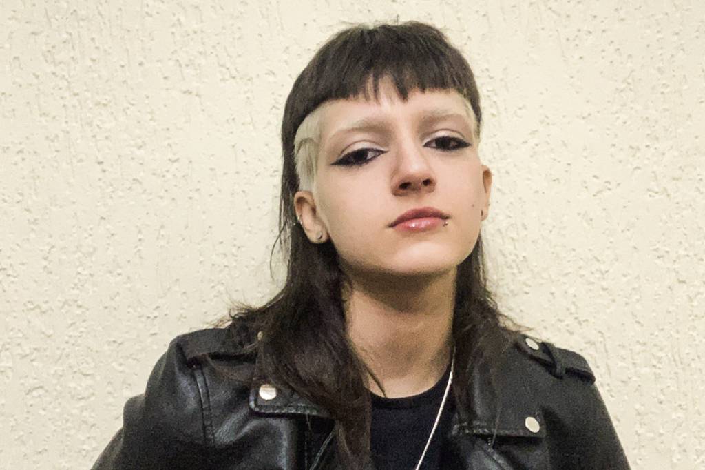 personagem-Luna-Rodrigues.jpeg PARA A FRENTE É QUE SE ANDA - Defensora entusiasmada da agenda progressista, que prega entre outras coisas a descriminalização da maconha e do aborto, Luna Padovan, 20 anos, pensa como muitos de sua geração. “Quero chegar aos 40, olhar para trás e ter certeza de que não agi com medo”, afirma