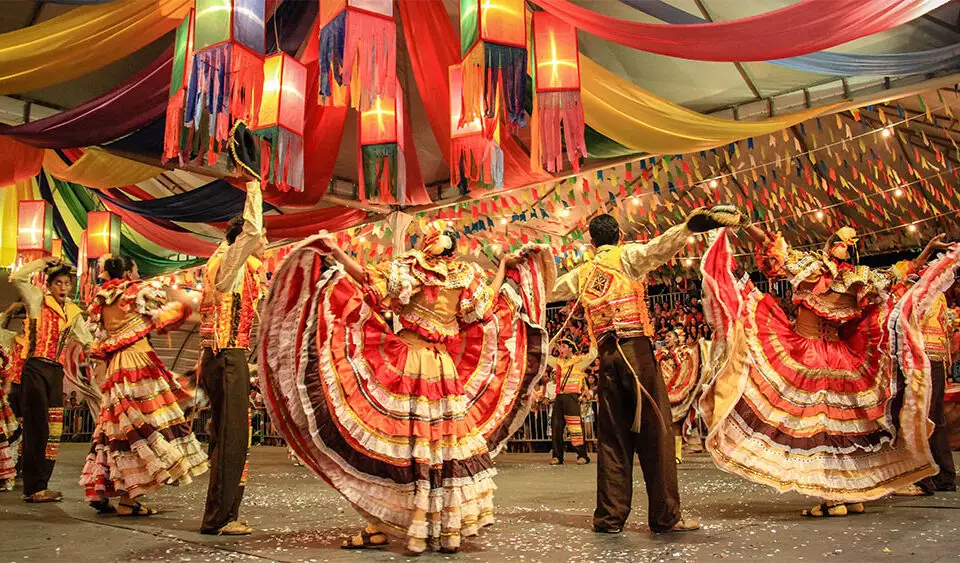 Maceió contrata intérpretes para festa junina traduzida em libras