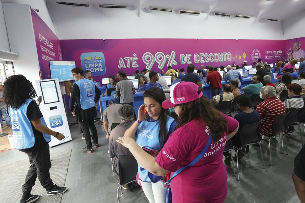 20230307143740747_46.jpg NO VERMELHO - Feira para a renegociação de dívidas: inadimplência alta atrasa a recuperação econômica do país