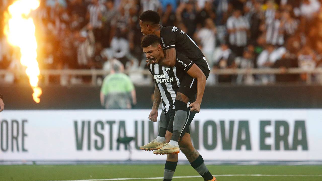 Luis Henrique. Botafogo x Vasco pelo Campeonato Brasileiro no Estadio Niltos Santos. 2 de Julho de 2023, Rio de Janeiro, RJ, Brasil. Foto: Vitor Silva/Botafogo. Imagem protegida pela Lei do Direito Autoral Nº 9.610, DE 19 DE FEVEREIRO DE 1998. Sendo proibido qualquer uso comercial, remunerado e manipulacao/alteracao da obra.