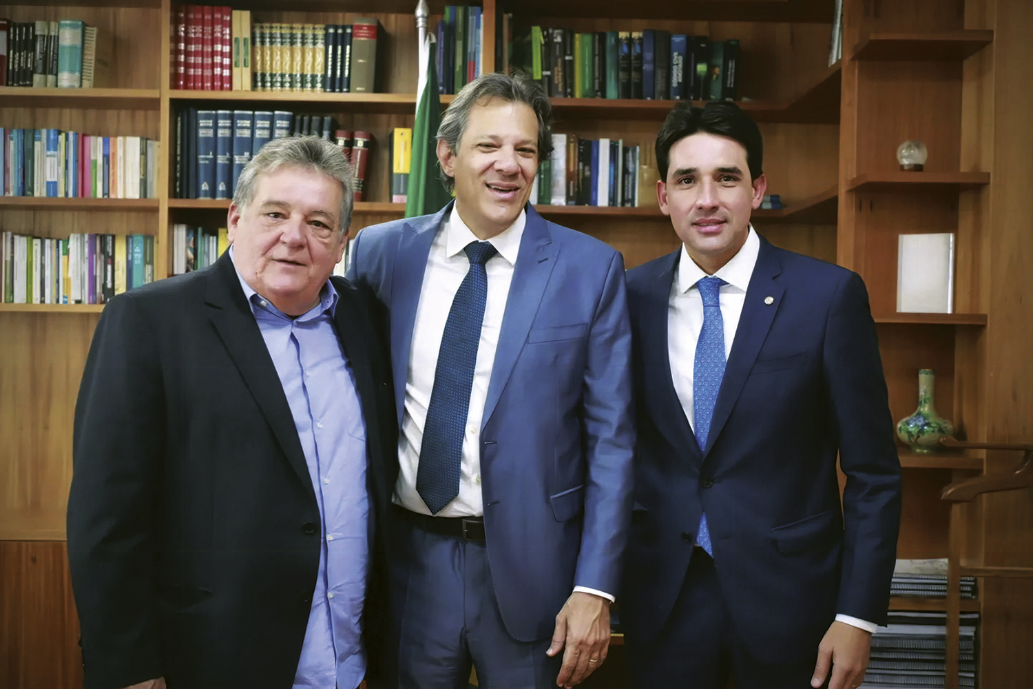 DNA&ensp;- Silvio Costa e Silvio Costa Filho: &ldquo;Quando o filho de um pol&iacute;tico quer ser pol&iacute;tico, a sociedade olha de esguelha&rdquo;