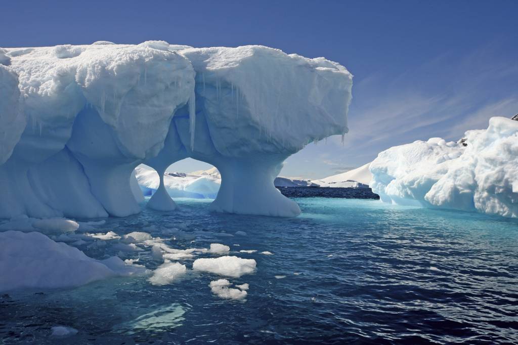 shutterstock_398481634.jpg ERA DO DEGELO - Antártica: em pleno inverno, termômetros indicaram 8 graus