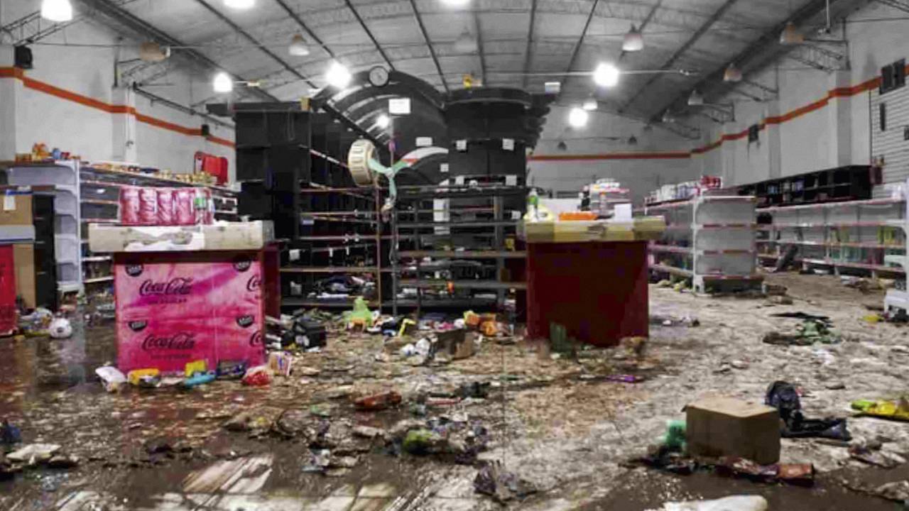DRAMA - Supermercado saqueado em Córdoba: retrato triste da deterioração do cotidiano