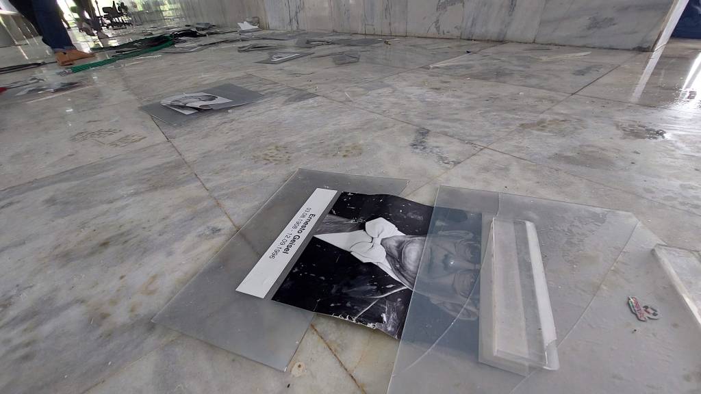 Galeria de presidentes do Planalto começa a ser reconstruída após 7 meses