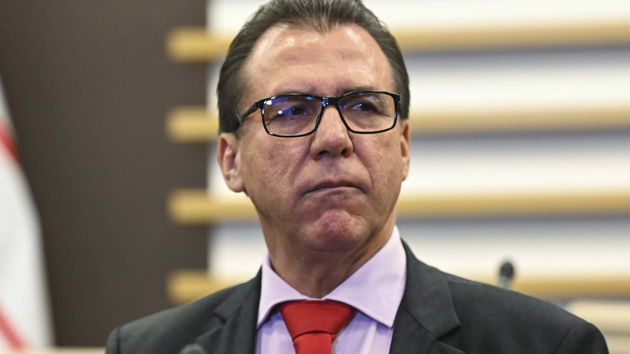 OLHO NO RETROVISOR - Marinho, ministro do Trabalho: pautas ultrapassadas que não trariam benefícios ao país