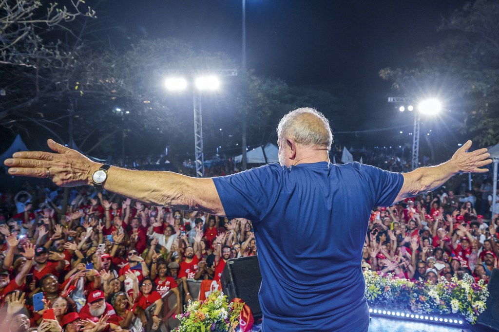 IGUAL - Lula: o presidente também se apossou de um relógio recebido de presente