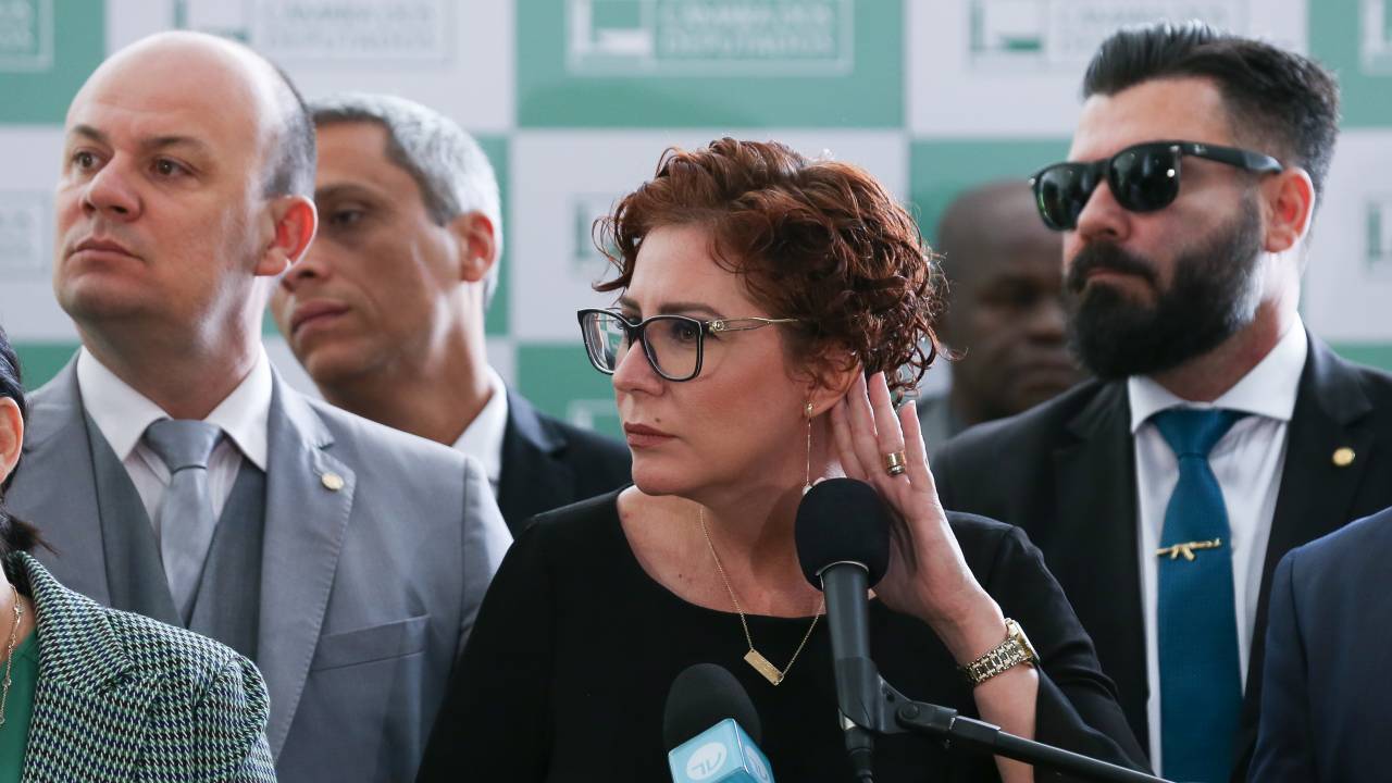 Brasília (DF) 02/08/2023 Deputada Carla Zambelli durente coletiva no salão verde da Câmara dos Deputados. Foto Lula Marques/EBC