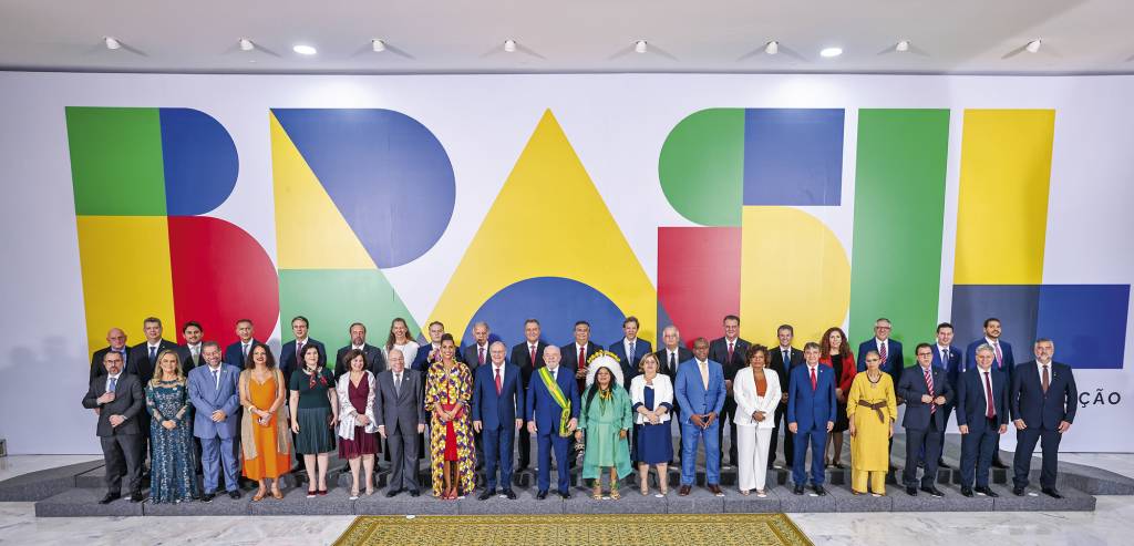 CERIMONIA-DE-POSSE—LULA-2023-400.jpg FRENTE AMPLA - Equipe: Lula vai ampliar o número de ministérios para atender aos partidos de centro