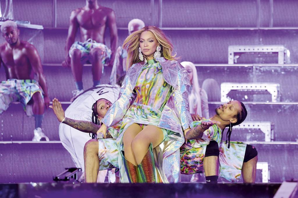GettyImages-1488956114.jpg MENSAGEM - Beyoncé: a cantora mais bem-sucedida da música pop é feminista até a ponta da cabeleira