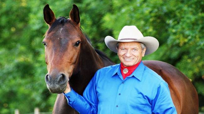 Monty-Roberts-cavalos O treinador Monty Roberts, de 88 anos -