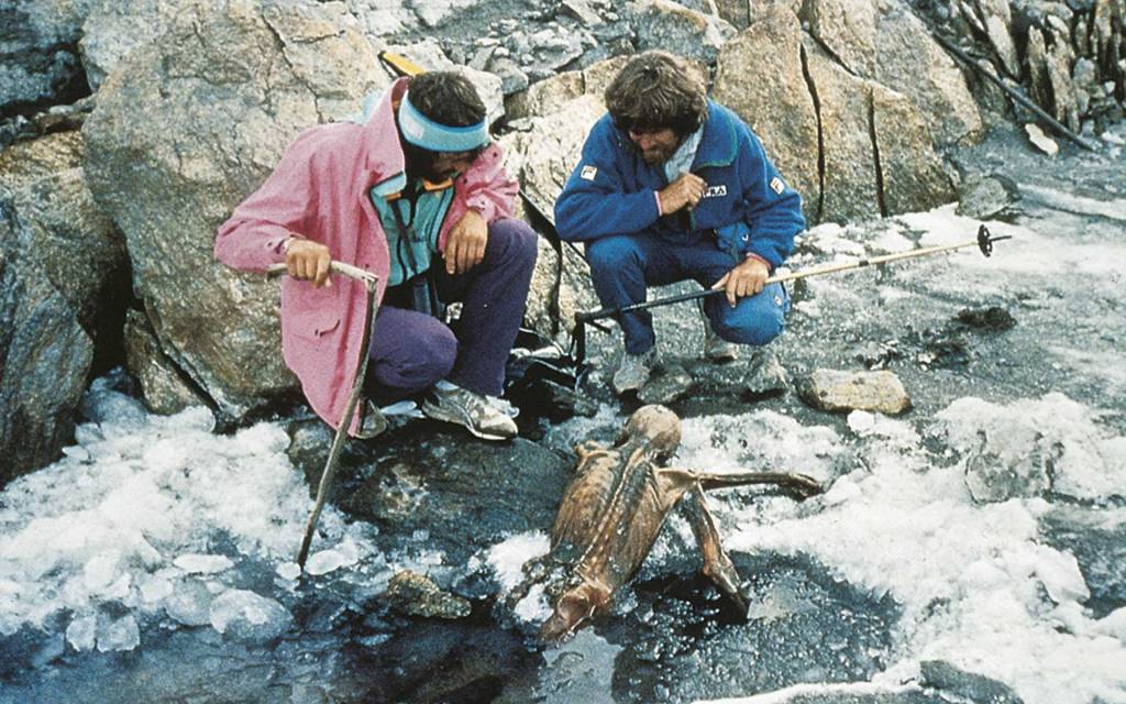 ritrovamento ENCONTRO - Itália: dois alpinistas encontraram a múmia, por acaso, em 1991