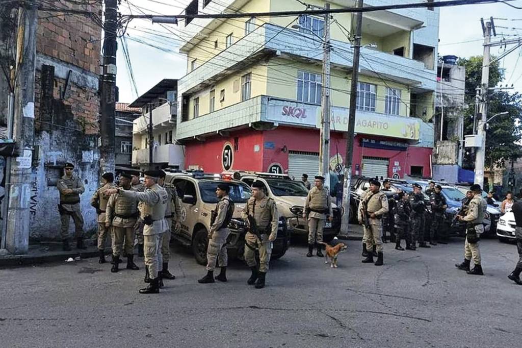 1_ktwbbi5ljzf6hhqyzbg7k3q6kq-30067336.jpg NAS RUAS - Polícia Militar em operação: várias mortes em confrontos recentes