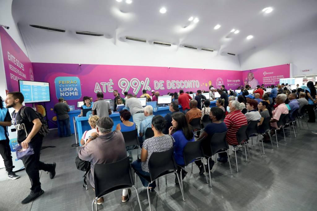 Feirão Serasa Limpa Nome DEVEDORES - Feira de renegociação de dívidas: inadimplência é alta no Brasil