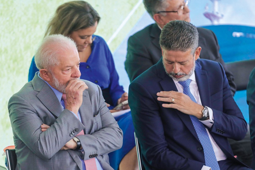 CONVIVÊNCIA - Lula e Lira: o presidente costuma dizer que não cabe ao Executivo se envolver nas disputas do Congresso
