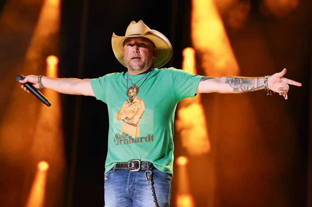GettyImages-1497578229.jpg COUNTRY POLÍTICO - Aldean: letra que defende armas e a polícia americana