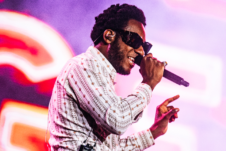 TT23_THEONE_LeonBridges_AnneKarr_3823 Leon Bridges se apresenta no segundo dia de The Town, no palco The One (03/09/2023)