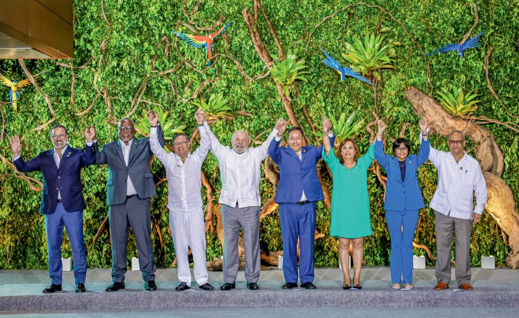 08.08.2023 – Foto oficial com os chefes de Estado e de Governo d 08.08.2023 - Presidente da República, Luiz Inácio Lula da Silva, durante foto oficial com os chefes de Estado e de Governo dos países signatários do Tratado de Cooperação Amazônica. Hangar Centro de Convenções, Belém - PA. Foto: Ricardo Stuckert/PR