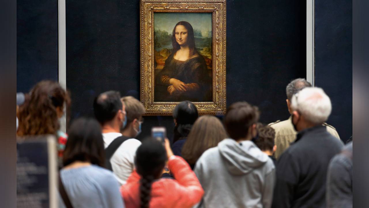 NOVA TÉCNICA - O retrato da Gioconda no Museu do Louvre, em Paris: camada básica tinha tinta calcada em chumbo