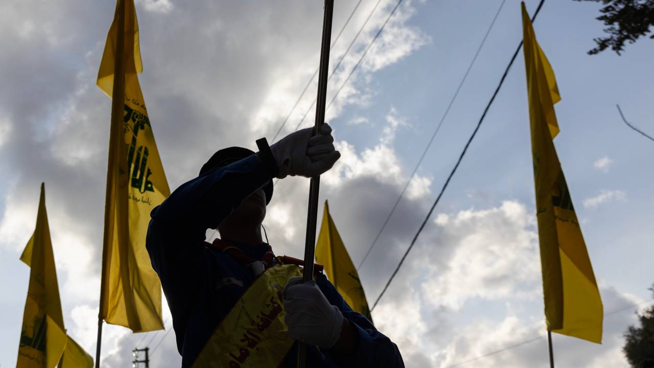 HEZBOLLAH - Ataque israelense: no último dia 10, uma marcha foi realizada durante funeral de soldados vitimados pelo exército de Israel