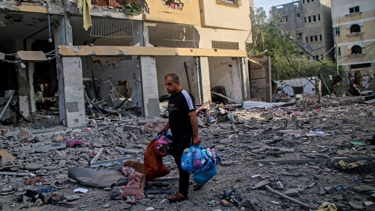 Quase 800 pessoas morreram em Gaza e 187 mil foram deslocadas, depois de Israel ter lançado ataques aéreos de retaliação ao ataque em grande escala do Hamas. 11/10/2023